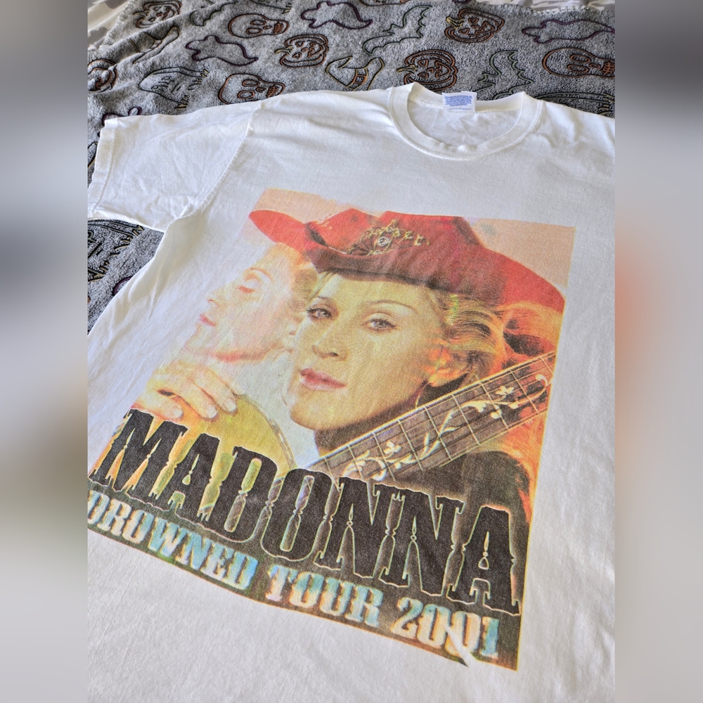 Madonna T-Shirt - 2001 Madonna Tour T-Shirt - Madonna Concert T-Shirt